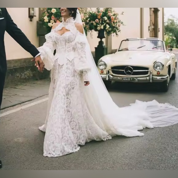 NEW $1200 Nadia Couture Romantic White Lace Wedding Dress